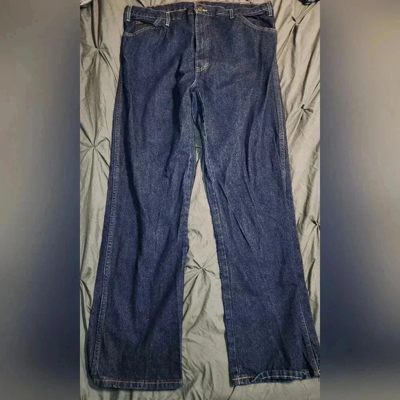 Dickies Jeans Mens 40x32 Blue Medium To Dark Wash Denim Pants 100% Cotton - Picture 1 of 6